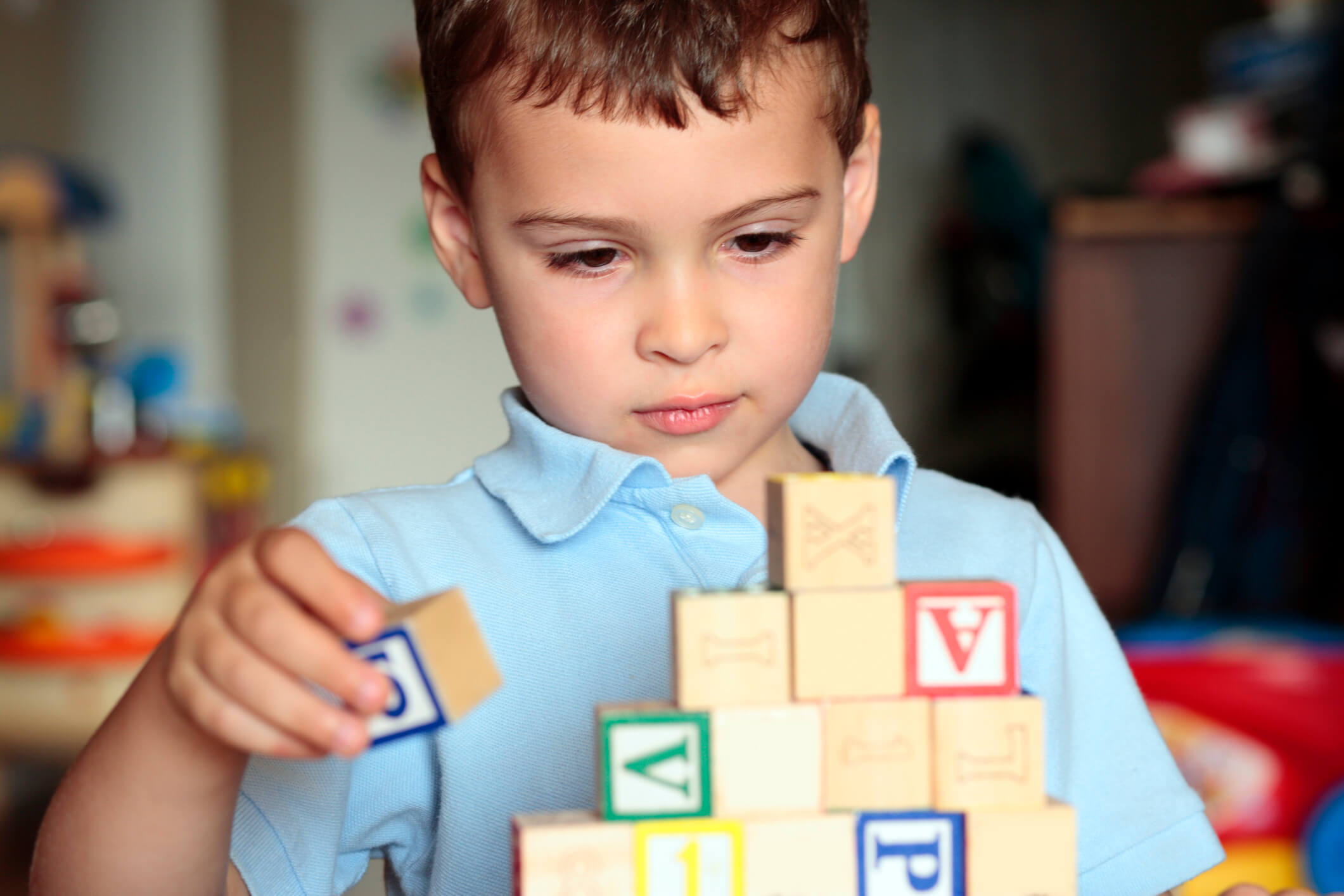 Conheça 6 sintomas do autismo - PartMed - A maior rede de Clínicas Médicas  do Brasil